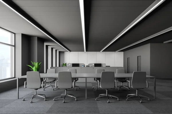 Salle de réunion grise dans un bureau ouvert — Photo