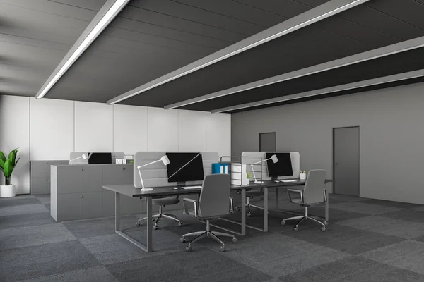 Modern kontors arbetsplats med datorer — Stockfoto