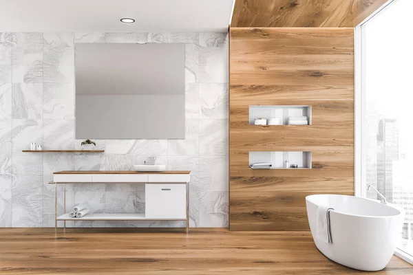 Fehér és fából készült panoráma fürdőszoba — Stock Fotó