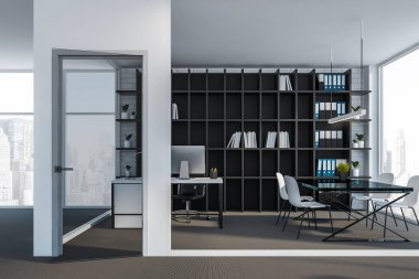 Beyaz panoramik yönetici ofis içi