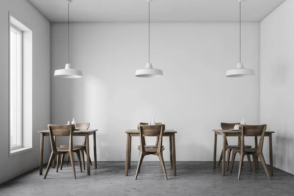 Innenraum eines minimalistischen weißen Cafés — Stockfoto