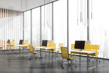 Panoramik sarı sandalye açık alan ofis köşesi