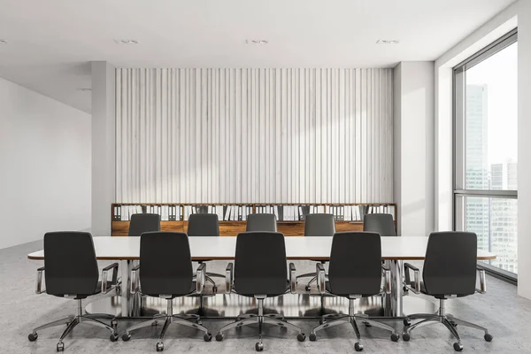 Bílá dřevěná kancelář konferenční místnost — Stock fotografie