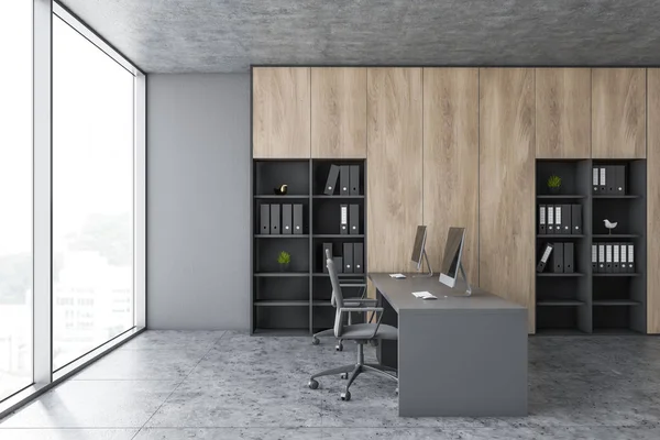 Panoramatický dřevěný a šedý kancelářský interiér — Stock fotografie