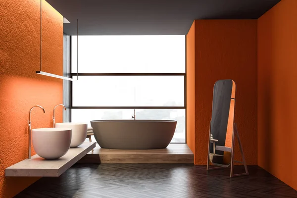 Stylowa panoramiczna łazienka z pomarańczowym wnętrzem — Zdjęcie stockowe