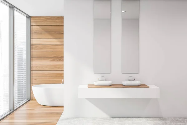 Intérieur salle de bain en bois et blanc — Photo