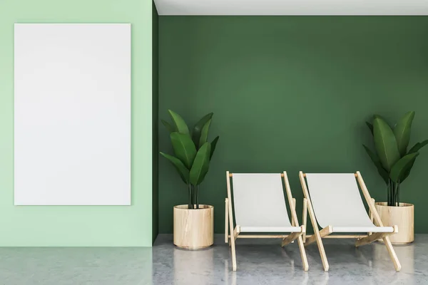 Zelený obývací pokoj s křesly a plakátem — Stock fotografie
