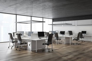 Loft gri tavan ofis köşesi