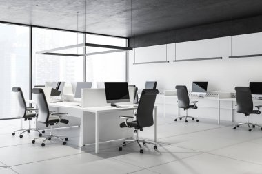 Loft siyah tavan ofis köşesi