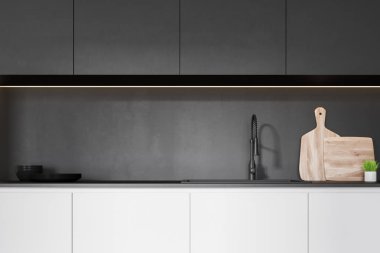 Beyaz mutfak tezgahı yakın