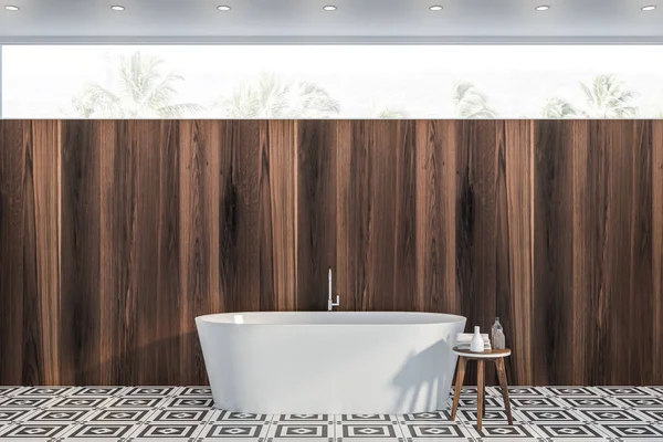Salle de bain en bois sombre avec baignoire — Photo