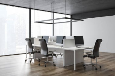 Siyah tavan açık alan ofis Köşesi
