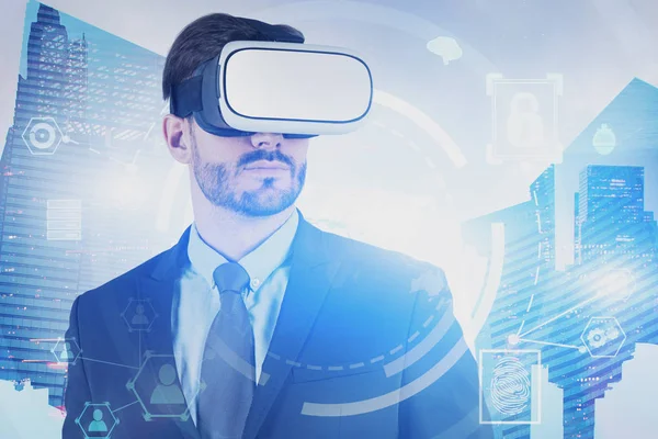 Auricular hombre en realidad virtual, interfaz de negocio HUD —  Fotos de Stock