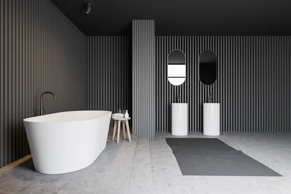 Interior del baño de madera gris, bañera y lavabo doble — Foto de Stock