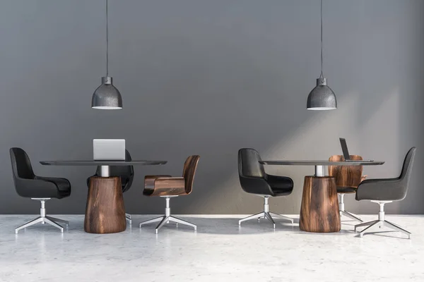 Interno ufficio coworking grigio con lampade — Foto Stock