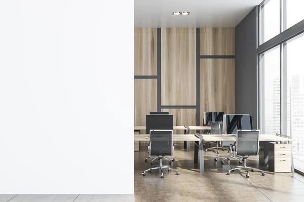 Ufficio open space grigio e legno con mock up wall — Foto Stock