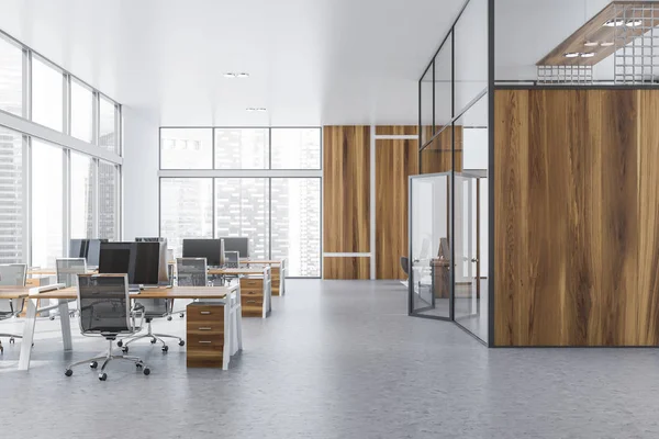 Intérieur de bureau panoramique en bois à aire ouverte — Photo