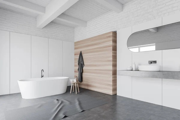 Rincón del baño blanco y madera, lavabo y bañera — Foto de Stock