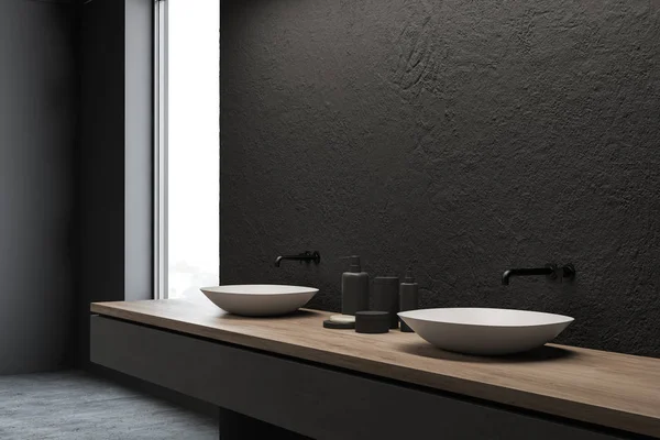 Boczny widok z podwójną umywalką w szarej łazience — Zdjęcie stockowe