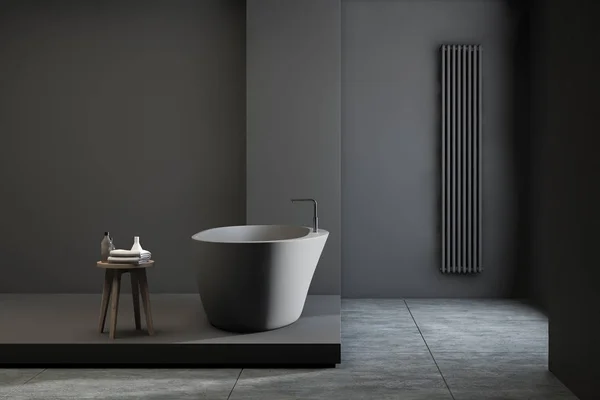 Vue latérale de la salle de bain grise avec baignoire — Photo