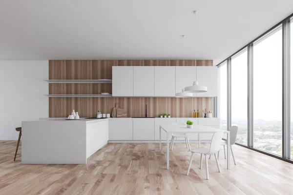Cucina panoramica bianca e in legno — Foto Stock