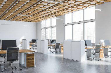 Ahşap tavan açık alan ofis köşesi