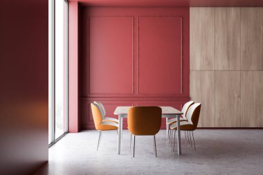 Kırmızı ve ahşap yemek odası iç