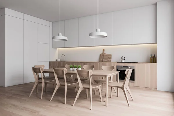 Weiße Küchenecke mit Holztisch — Stockfoto