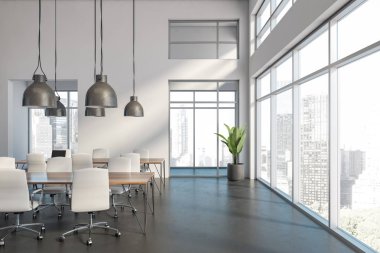 Beyaz panoramik ofis konferans salonu iç