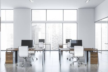 Geniş beyaz açık alan ofis