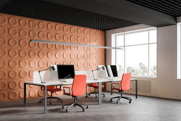 Φωτεινή πορτοκαλί γωνιά γραφείου ανοιχτού χώρου — Φωτογραφία Αρχείου