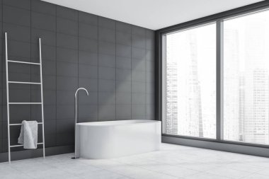 Küvet ve merdiven ile gri karo banyo köşesi