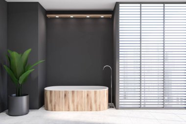 Panjur ve ahşap küvet ile Gri banyo