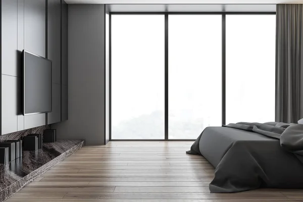 Панорамный интерьер спальни с телевизором — стоковое фото