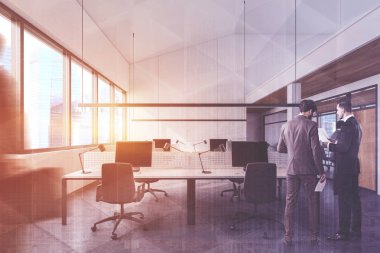 İnsanlar beyaz açık alan Office