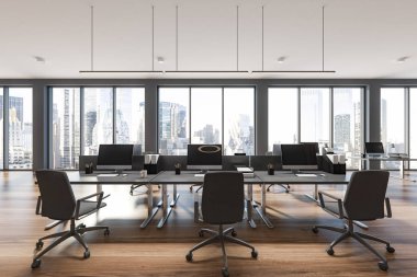 Koyu gri açık uzay ofis iç