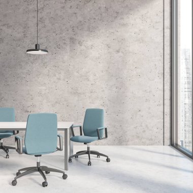 Loft ofis toplantı odası, mavi sandalye ve pencere