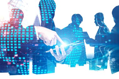 Tabletli ve takımlı adam, dünya haritası.