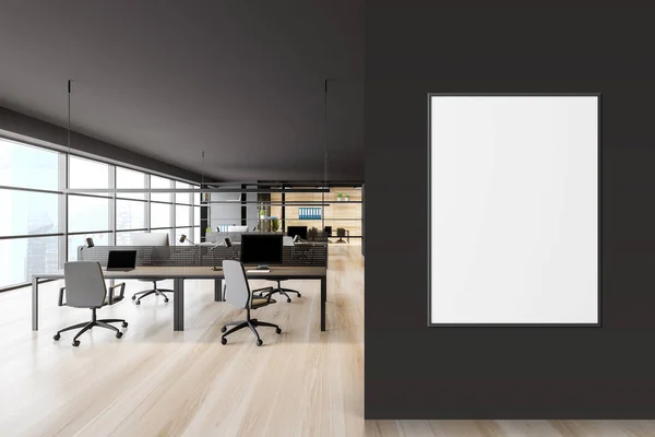 Oficina de espacio abierto gris oscuro con póster de maqueta — Foto de Stock