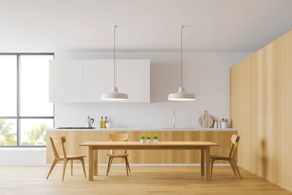 Trä och vitt kök med matbord — Stockfoto