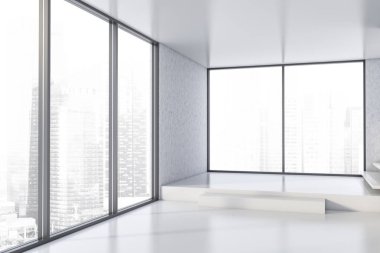 Boş beyaz panoramik oda, merdivenli köşe.