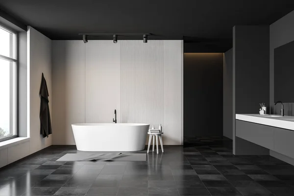 Interior do banheiro branco e cinza — Fotografia de Stock