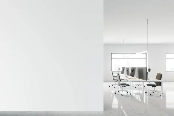 Moderne open ruimte kantoor met mock up muur — Stockfoto