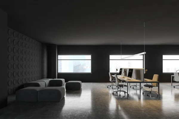Dunkelgraues Großraumbüro mit Loungebereich — Stockfoto