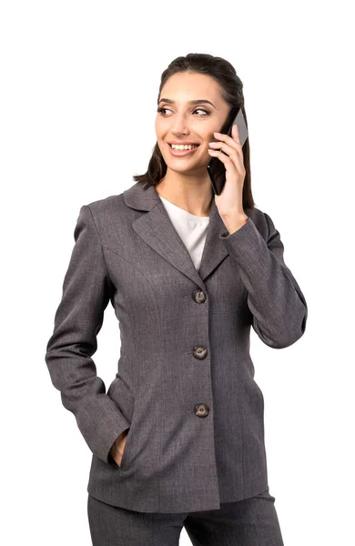 Gülümseyen Koyu Saçlı Akıllı Telefonla Konuşan Şık Bir Takım Elbise — Stok fotoğraf