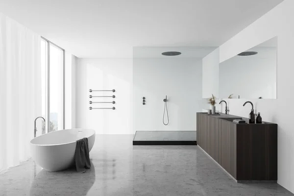 Interno Bagno Moderno Con Pareti Bianche Pavimento Cemento Comoda Vasca — Foto Stock