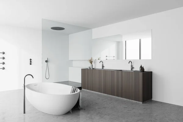 Corner Modern Bathroom White Walls Concrete Floor Comfortable Bathtub Shower — Stock Photo, Image