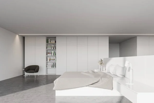 现代主卧室内饰有白色墙壁 混凝土地板 舒适的王床 书架和扶手椅 3D渲染 — 图库照片