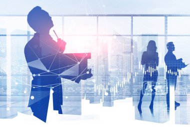 Bulanık panoramik ofiste çalışan farklı iş adamlarının siluetleri iki kat yüksek çözünürlükte HUD ağ arayüzü içeriyor. Tonlanmış görüntü. Bu görüntünün elementleri NASA tarafından desteklenmektedir