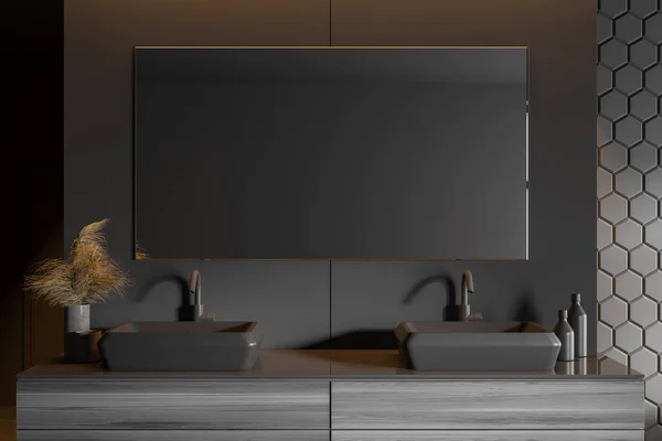 舒适的双池 水平反射镜 站立在黑暗的木制台面现代浴室与灰色蜂窝瓷墙和混凝土地面 3D渲染 — 图库照片